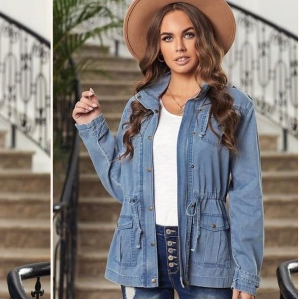 Super cute, lightweight, denim jacket with wrist detail - Medium - New Condition